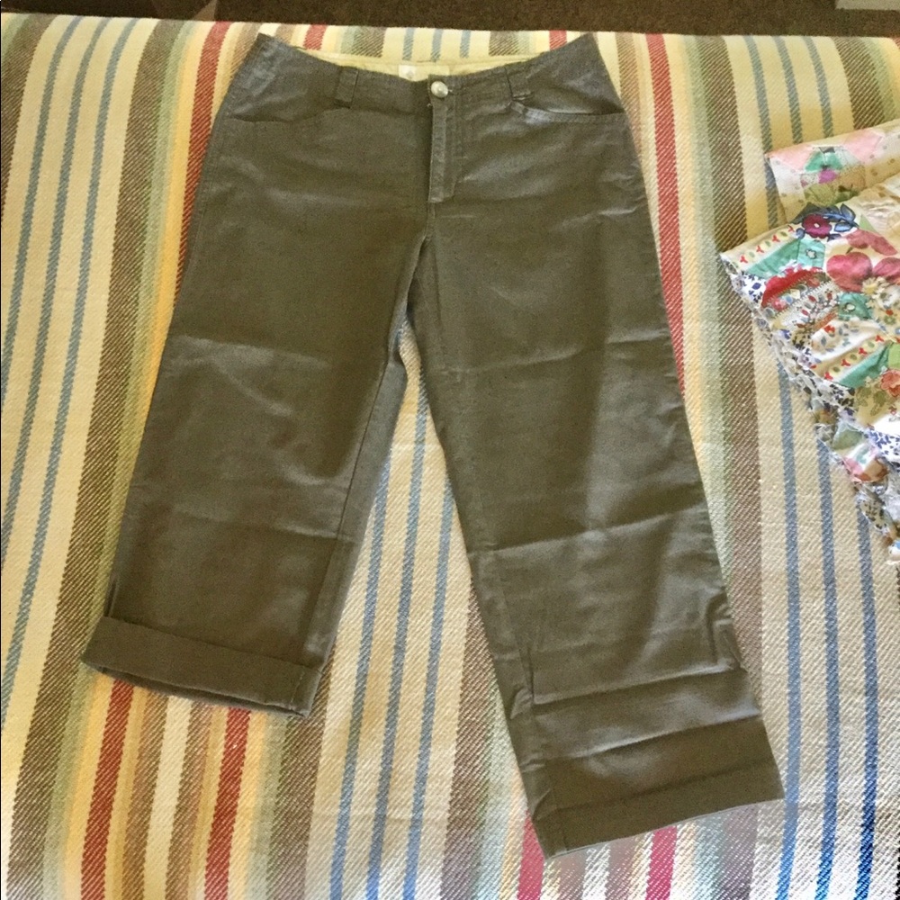 Olive Green Columbia Capris Size 4 EUC